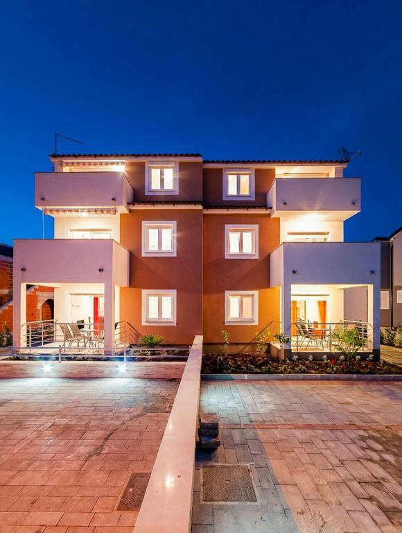 וודיצה Apartments Hrvoje מראה חיצוני תמונה