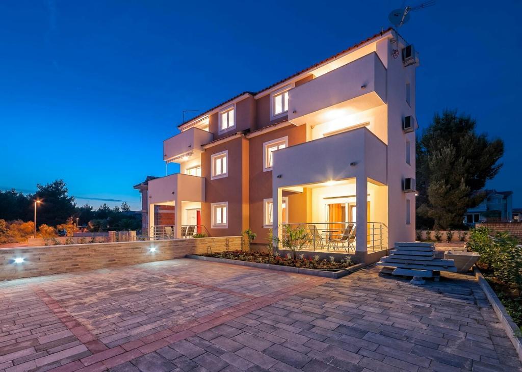 וודיצה Apartments Hrvoje מראה חיצוני תמונה